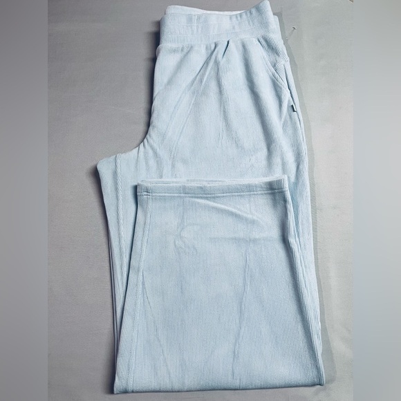 Mondetta Women's Corduroy Wide Leg Light Blue Pants NWOT - Picture 3 of 5